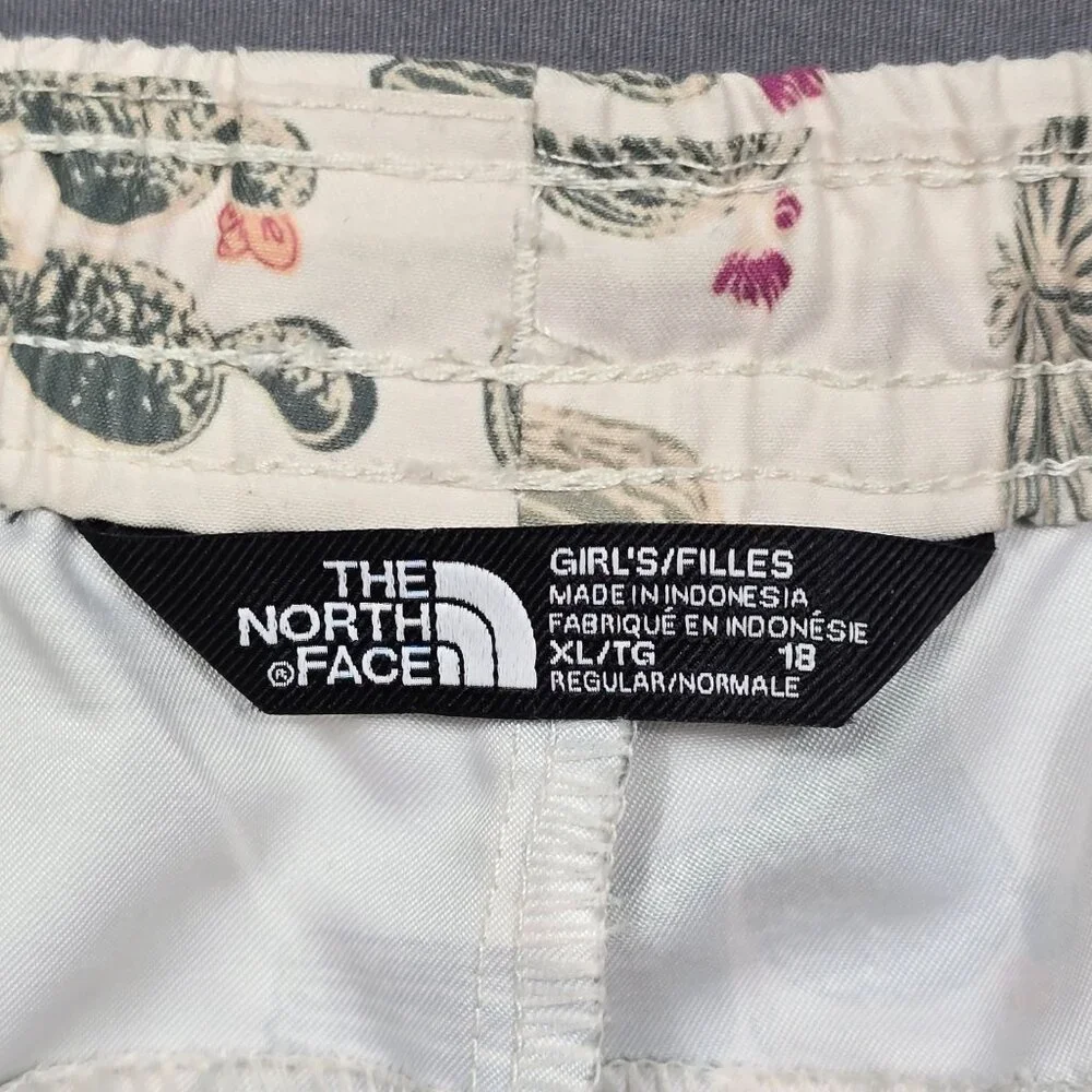 The North Face Girls Cactus Print Shorts XL 18 Flash Dry - Picture 2 of 4